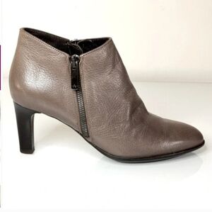 Grey brown leather high heeled boots